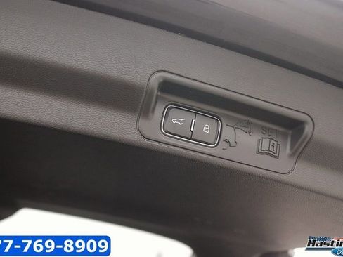 Used 2022 Ford Explorer XLT w/ Equipment Group 202A image 16