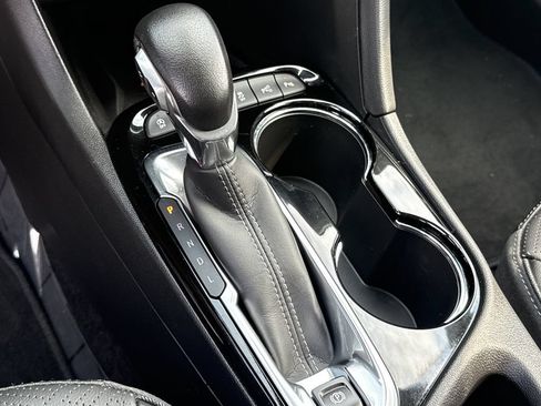 Used 2022 Buick Encore GX Essence w/ Advanced Technology Package FWD image 21