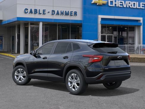 New 2026 Chevrolet Trax LS FWD image 3