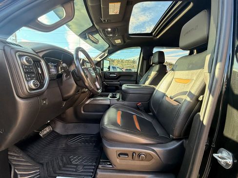 Used 2020 GMC Sierra 2500 AT4 w/ AT4 Premium Package image 9