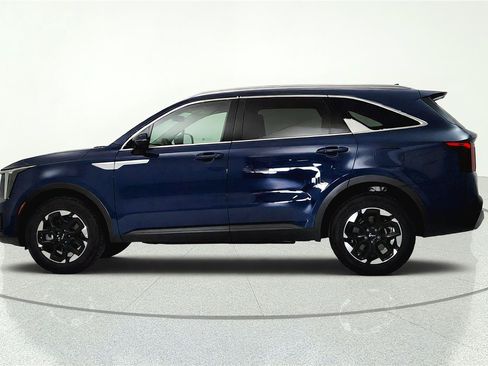 Used 2024 Kia Sorento S w/ Panoramic Sunroof Package AWD/4WD image 4