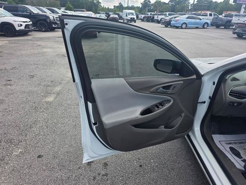 Used 2018 Chevrolet Malibu LS FWD image 6