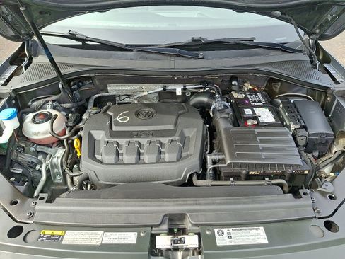 Used 2020 Volkswagen Tiguan SE w/ Panoramic Sunroof Package image 28