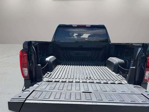 Used 2022 GMC Sierra 1500 Elevation image 9