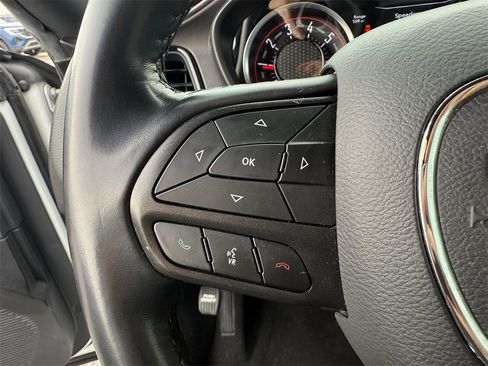 Used 2023 Dodge Challenger SXT image 16