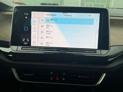 Used 2025 Volkswagen Atlas SE image 7