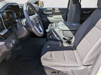 New 2026 GMC Sierra 1500 SLE w/ Preferred Package AWD/4WD video 4