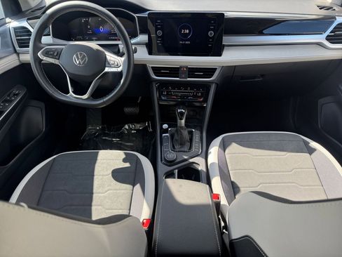 Used 2025 Volkswagen Taos SE image 41