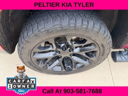 Used 2021 Chevrolet Tahoe Z71 AWD/4WD image 12