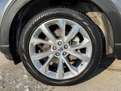 Used 2022 Ford Explorer Platinum w/ Equipment Group 601A image 13