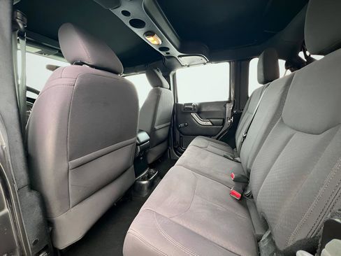 Used 2016 Jeep Wrangler Unlimited Sport image 18