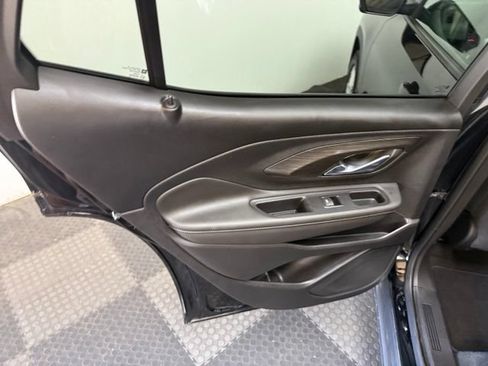 Used 2023 GMC Terrain SLE w/ Driver Convenience Package FWD image 34
