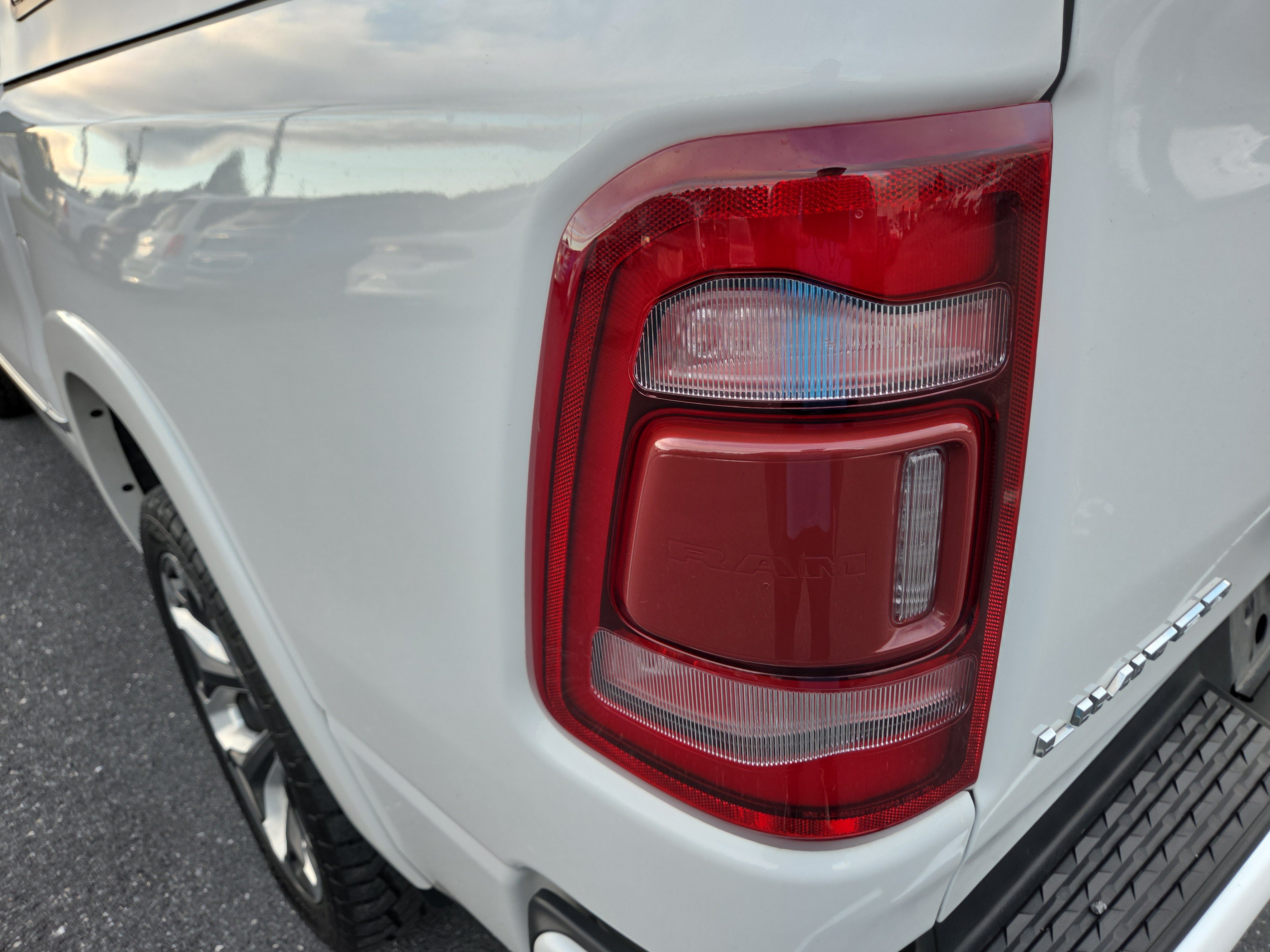 Used 2019 RAM 1500 Limited AWD/4WD image 14