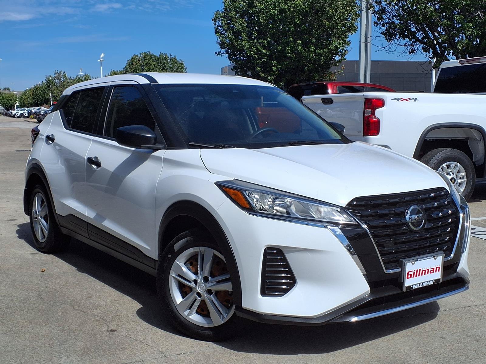 Used 2021 Nissan Kicks S FWD image 2