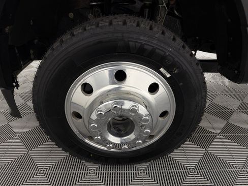 Used 2025 Ford F450 Platinum w/ FX4 Off-Road Package image 11