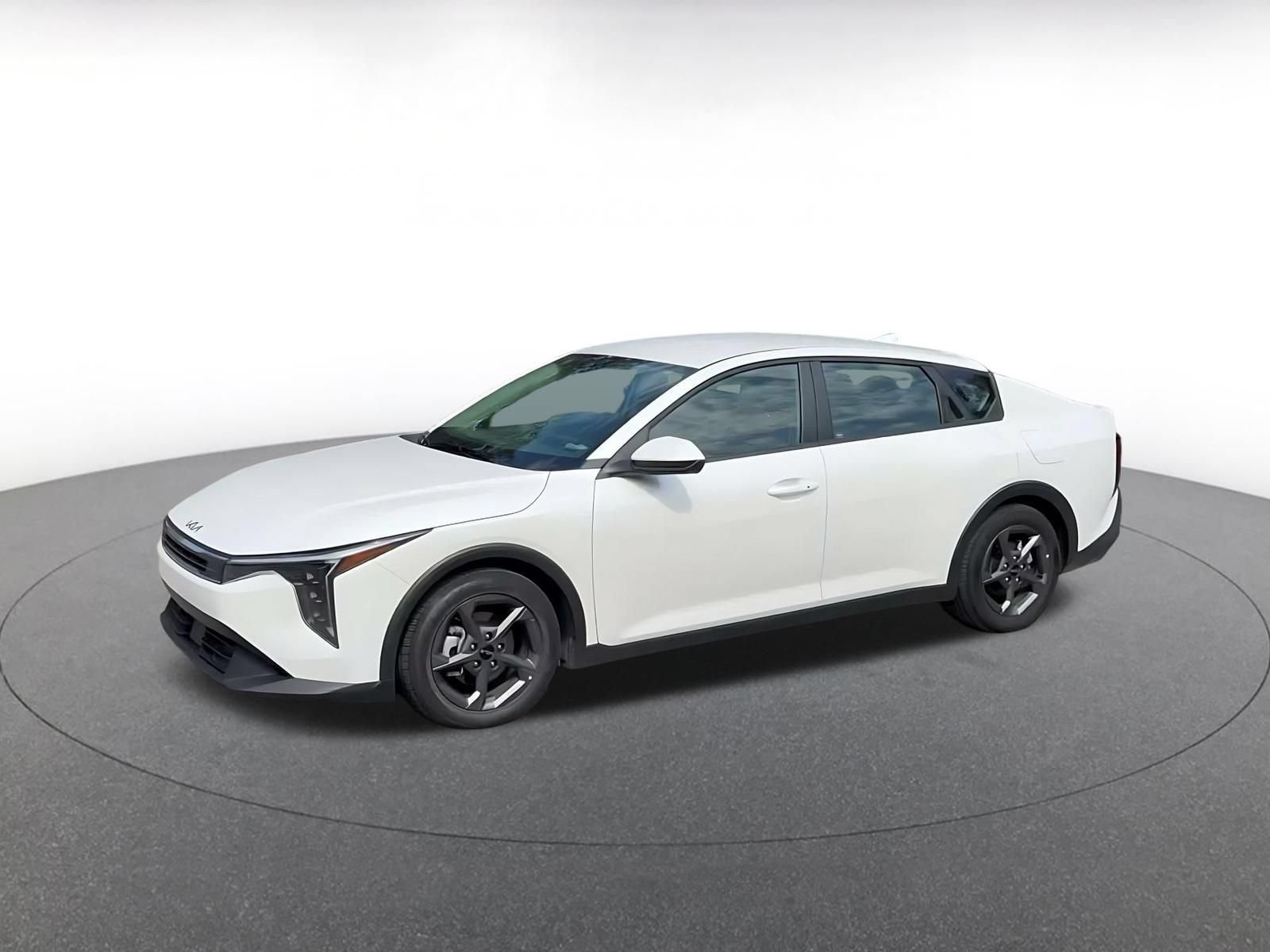 Used 2025 Kia K4 FWD image 8