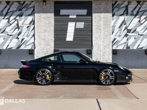 Used 2012 Porsche 911 Turbo S image 16