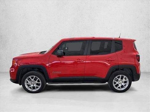 Used 2023 Jeep Renegade Latitude image 8