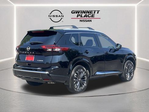 Certified 2025 Nissan Rogue Platinum FWD image 29