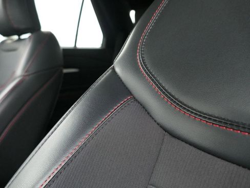 Used 2025 Ford Explorer ST-Line w/ Premium Package image 14