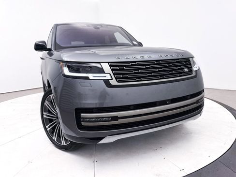 Used 2023 Land Rover Range Rover SE image 8