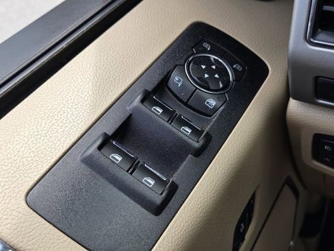 Used 2017 Ford F150 Lariat w/ Equipment Group 502A Luxury AWD/4WD image 28