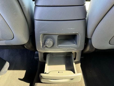 Used 2010 Hyundai Santa Fe GLS image 6