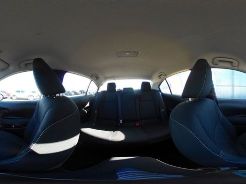 Used 2025 Toyota Corolla LE image 41