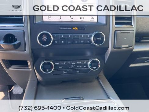 Used 2019 Ford Expedition XLT w/ Equipment Group 201A AWD/4WD image 21