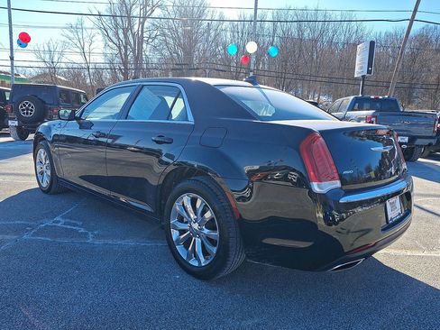 Certified 2023 Chrysler 300 Touring image 21