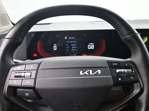 Used 2026 Kia Sportage LX FWD image 12