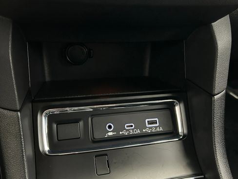 Used 2023 Subaru Ascent Limited AWD/4WD image 10