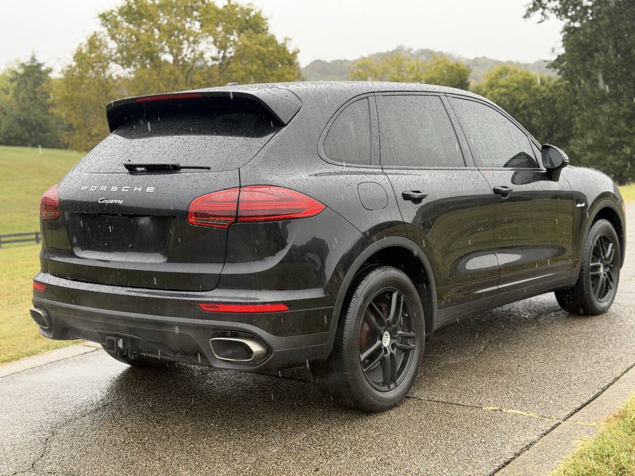 Used 2015 Porsche Cayenne Diesel AWD/4WD image 30