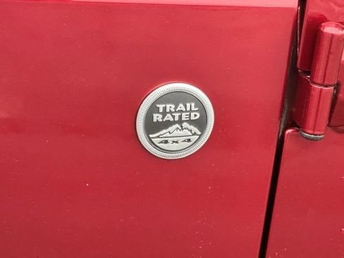 Used 2012 Jeep Wrangler Altitude image 12