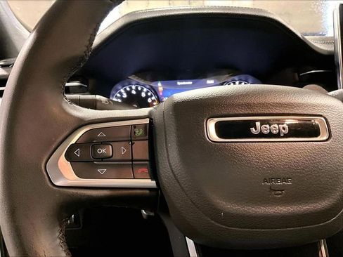 Used 2024 Jeep Compass Latitude AWD/4WD image 23