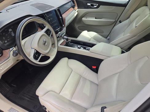 Used 2019 Volvo XC60 T5 Inscription w/ Protection Package Premier AWD/4WD image 17