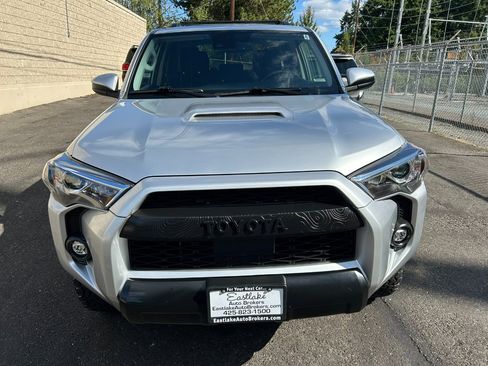 Used 2023 Toyota 4Runner TRD Off-Road image 2