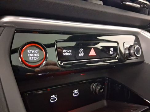 New 2025 Audi SQ5 Premium Plus image 26