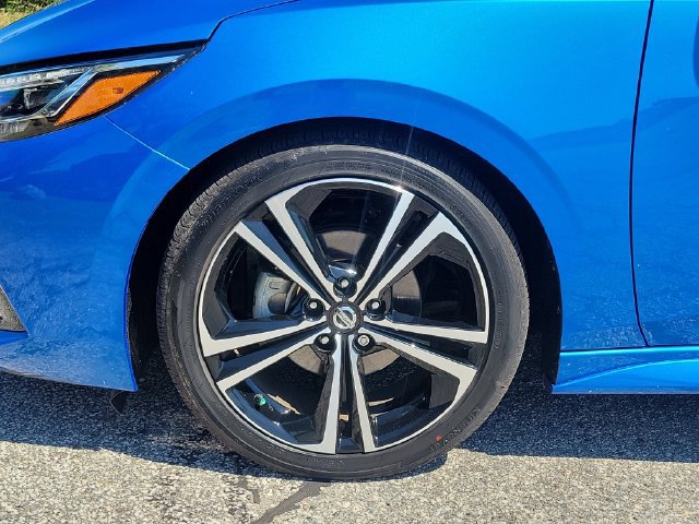 Used 2023 Nissan Sentra SR w/ SR Premium Package FWD image 7