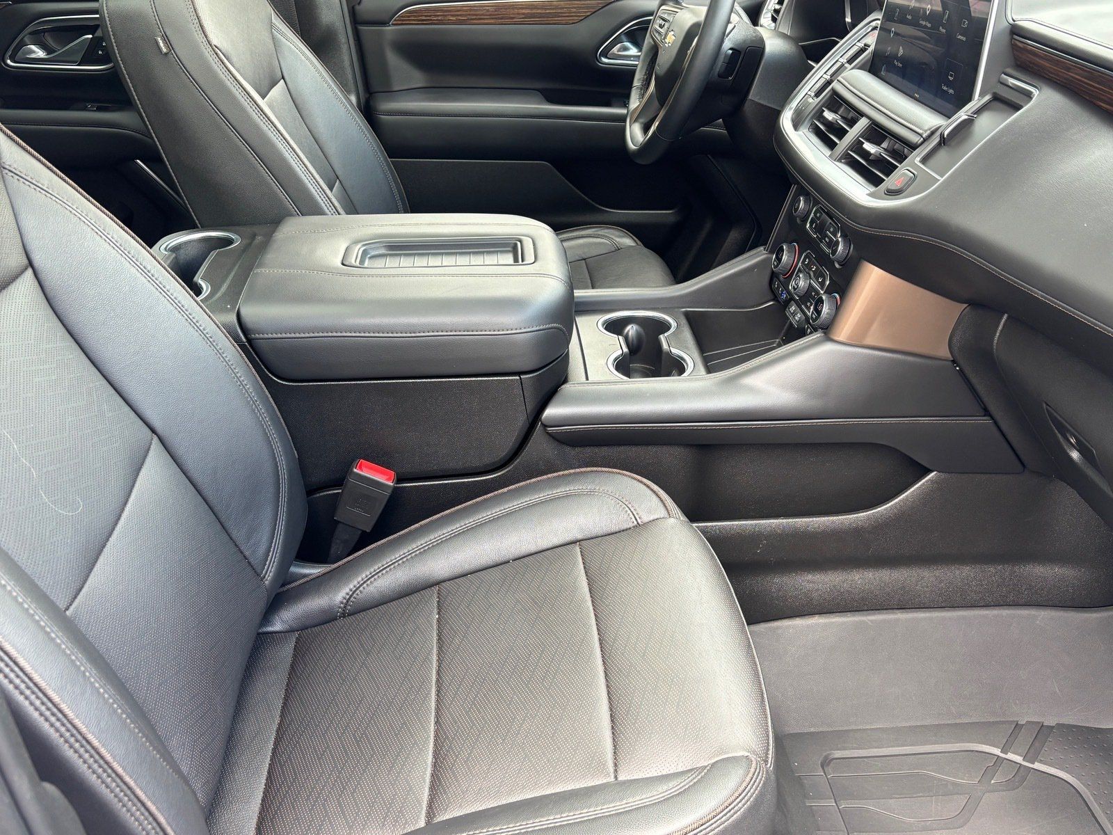 Used 2023 Chevrolet Tahoe High Country w/ Premium Package 2 AWD/4WD image 33