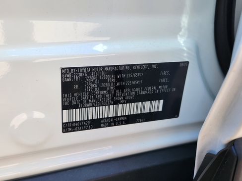 Certified 2025 Toyota RAV4 XLE image 25