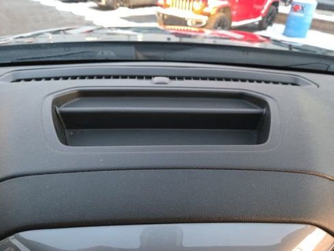 Used 2021 Chevrolet Silverado 1500 Custom image 17