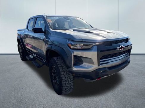Used 2023 Chevrolet Colorado ZR2 w/ ZR2 Convenience Package III AWD/4WD image 5