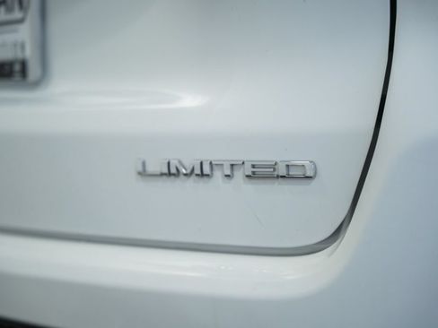 Certified 2022 Jeep Compass Limited AWD/4WD image 8