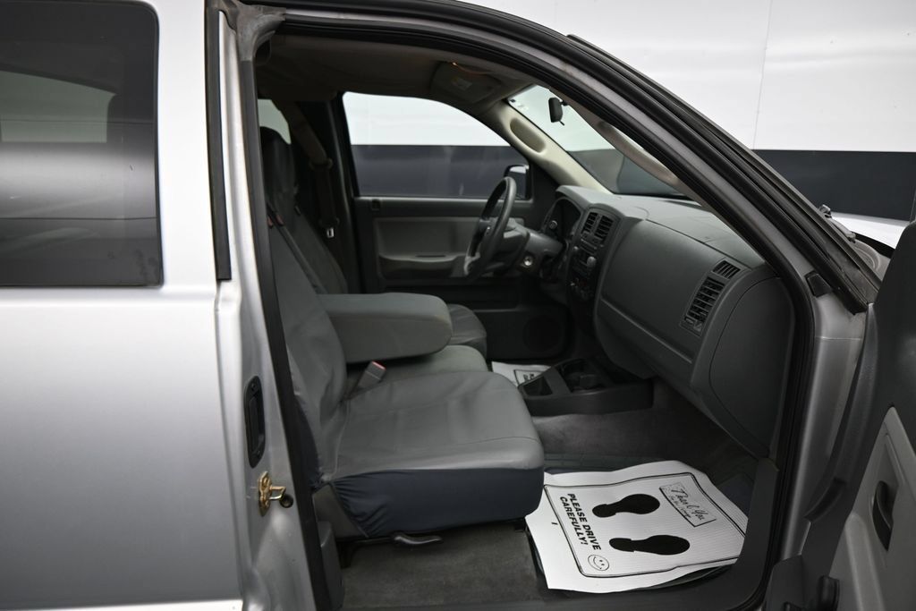 Used 2005 Dodge Dakota ST RWD image 9