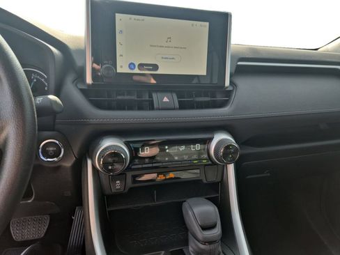 Used 2025 Toyota RAV4 XLE w/ Convenience Package image 11