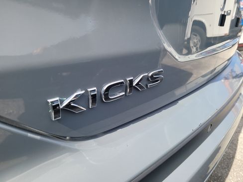 Used 2022 Nissan Kicks SV FWD image 7