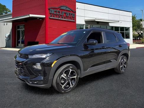 Used 2023 Chevrolet TrailBlazer RS w/ Convenience Package AWD/4WD image 1