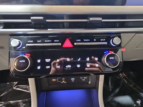 New 2026 Hyundai Tucson Limited image 25