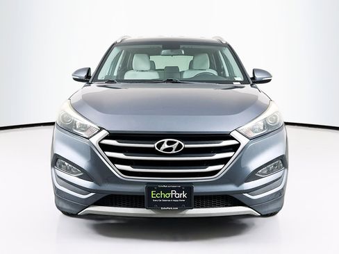 Used 2017 Hyundai Tucson Sport image 2